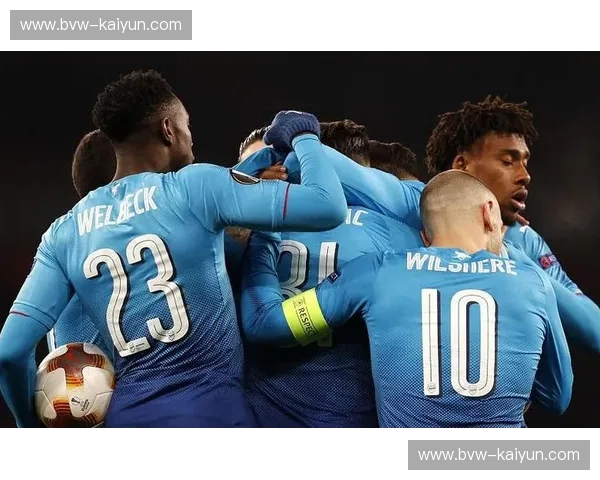 伊斯坦布尔的阴影，伯明翰的战歌：西布朗与水晶宫的恩怨情仇